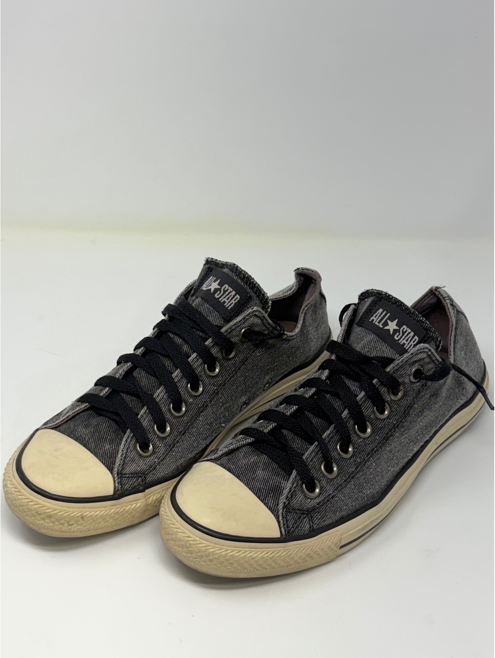 Converse All Star Low Top Sneakers Gray Black Size 9